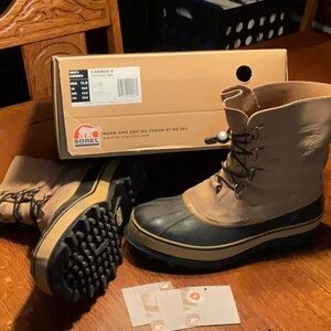 Sorel Men's Caribou Boots - Tan and Black